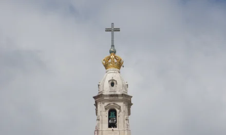 O Culto da Perfeição: Por Que Aceitar a Imperfeição é o Primeiro Passo para a Paz Interior