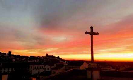 A Filosofia: Vulcão, Memória e Presença